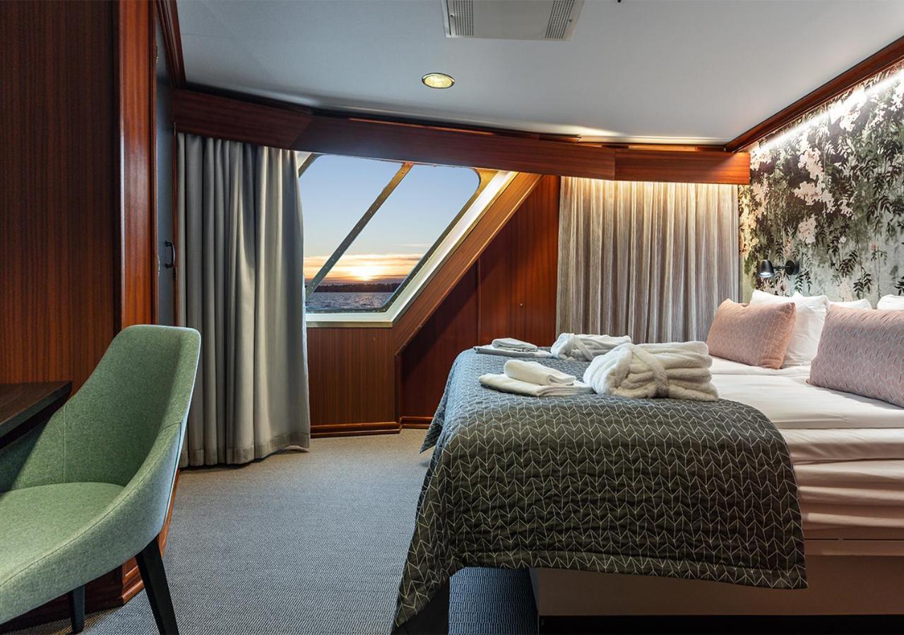 Viking Line Ferry Gabriella - 2-Night Cruise Stockholm-Helsinki-Stockholm Hotell Rom bilde