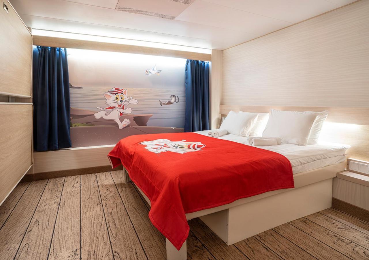 Viking Line Ferry Gabriella - 2-Night Cruise Stockholm-Helsinki-Stockholm Hotell Rom bilde