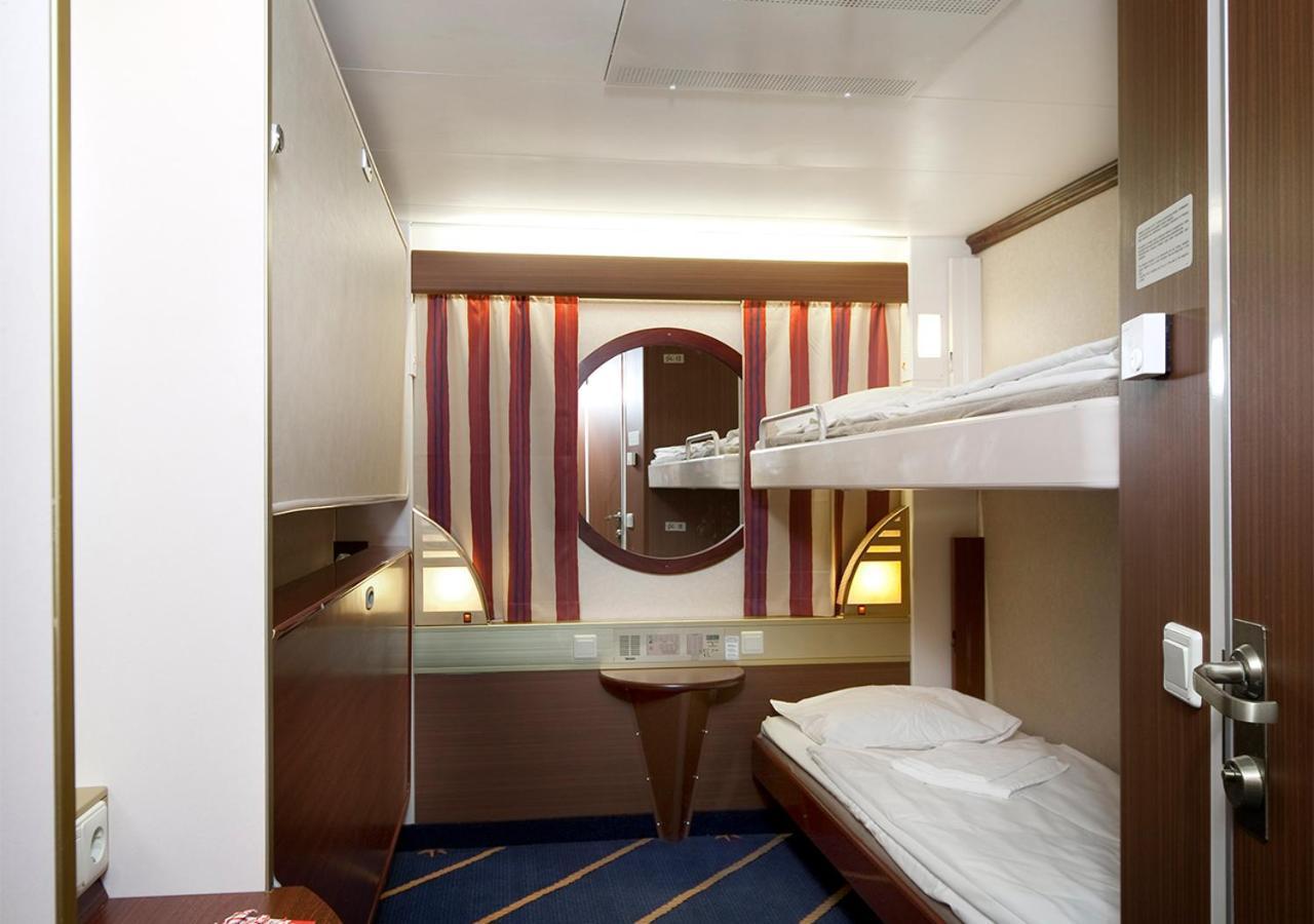 Viking Line Ferry Gabriella - 2-Night Cruise Stockholm-Helsinki-Stockholm Hotell Rom bilde