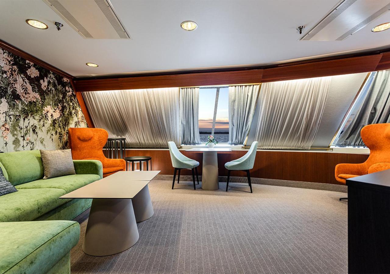 Viking Line Ferry Gabriella - 2-Night Cruise Stockholm-Helsinki-Stockholm Hotell Rom bilde